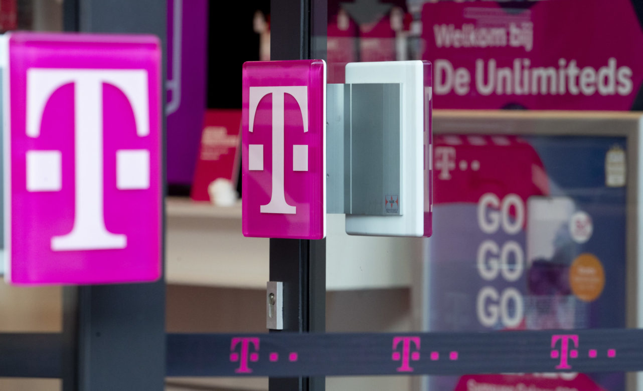 Deutsche Telekom debe validar el rebote sin olvidar el hueco entre los 16,82 euros y los 17,04 euros que puede actuar de resistencia