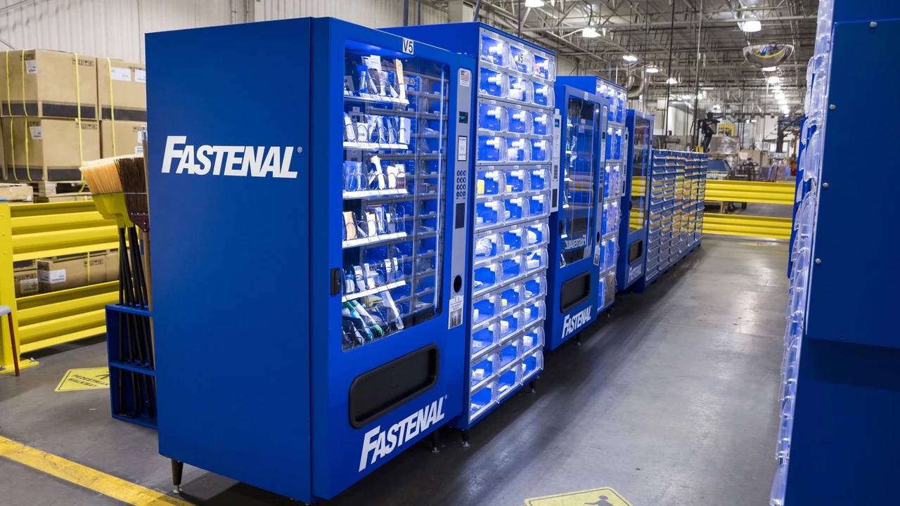 Fastenal valida al alza la salida del lateral y con la consolidación de los 54,17 dólares, que son sus últimos máximos históricos