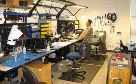 Teledyne intenta salir al alza del canal y si supera los 456 dólares en cierres, con apoyo de volumen, activará la entrada en los 460 dólares