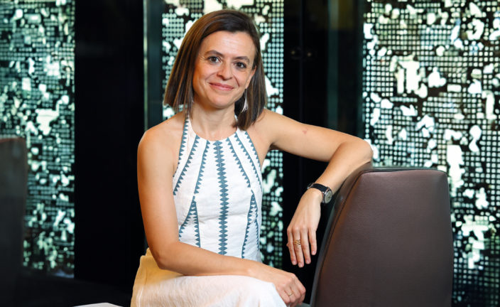 Natalia Fabra, ganadora del premio Womenvalue en la categoría de docencia.