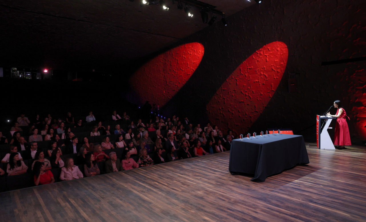 Asistentes a la ceremonia de entrega de los Premios Womenvalue 2025 en el Caixaforum de Madrid