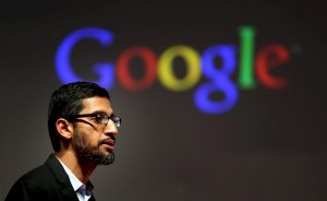 La Unión Europea aprueba la Ley de Servicios Digitales que obliga a gigantes como Google, Facebook o Twitter a extremar la vigilancia sobre los contenidos y paguen a los reguladores por la supervisión