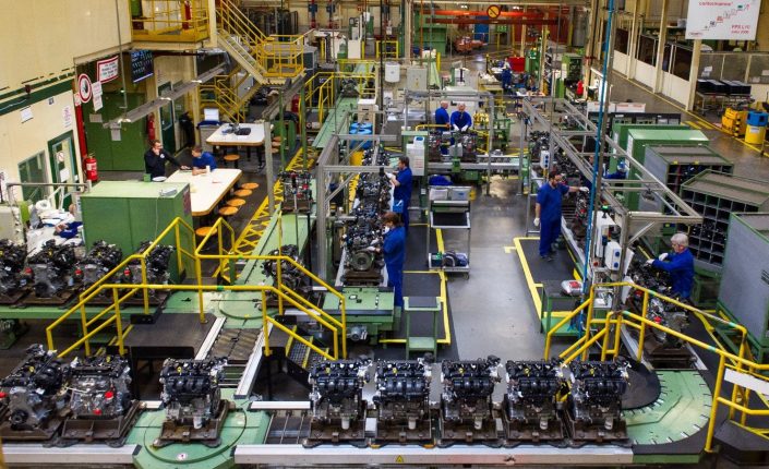 El sector servicios impulsa al índice PMI de actividad económica de la zona euro a su nivel más alto de 21 años.