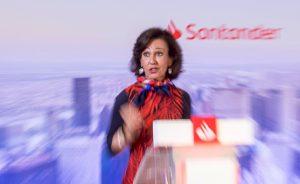 Los inversores castigaron a Banco Santander por los resultados del primer trimestre, pero el consenso confía hasta colocarle como su banco preferido del IBEX 35