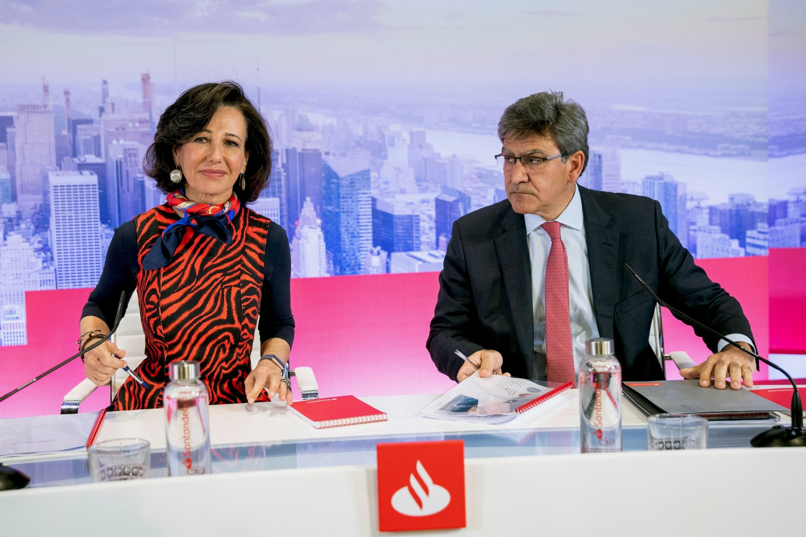 IBEX 35 - Banco Santander. Cuenta atrás para fijar el dividendo - finanzas.com Exane BNP Paribas rebaja su consejo sobre Banco Santander tras un año y medio sin cambios y recorta el precio objetivo