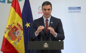 Pedro Sánchez: Sánchez se conforma con sacar a los bancos 10 de los 1.000 millones que pretendía | Autor del artículo: Alejandro Ramírez
