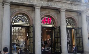 La compañía H&M ha sido “borrada” de los buscadores y mapas online chinos, al tiempo que se producen cierres de tiendas en diversas ciudades