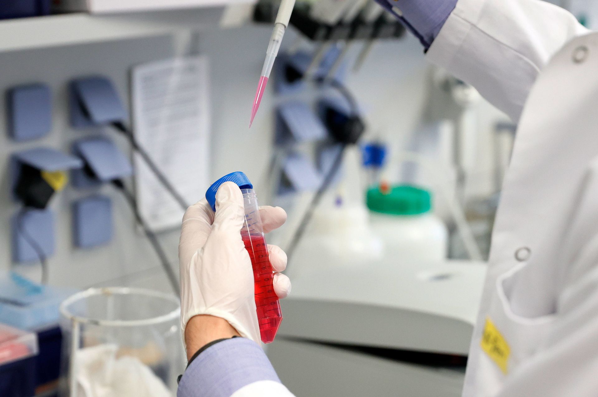 Mercado continuo - Tubacex y Faes Farma marcan el paso contra la volatilidad de la bolsa - finanzas.com Faes Farma se marca el objetivo de comercializar la bilastina en China y los Estados Unidos, el segundo y tercer mercado de antihistamínicos del mundo