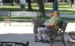 Presupuestos: La subida de la pensión media de viudedad será de 450 euros anuales | Autor del artículo: Finanzas.com