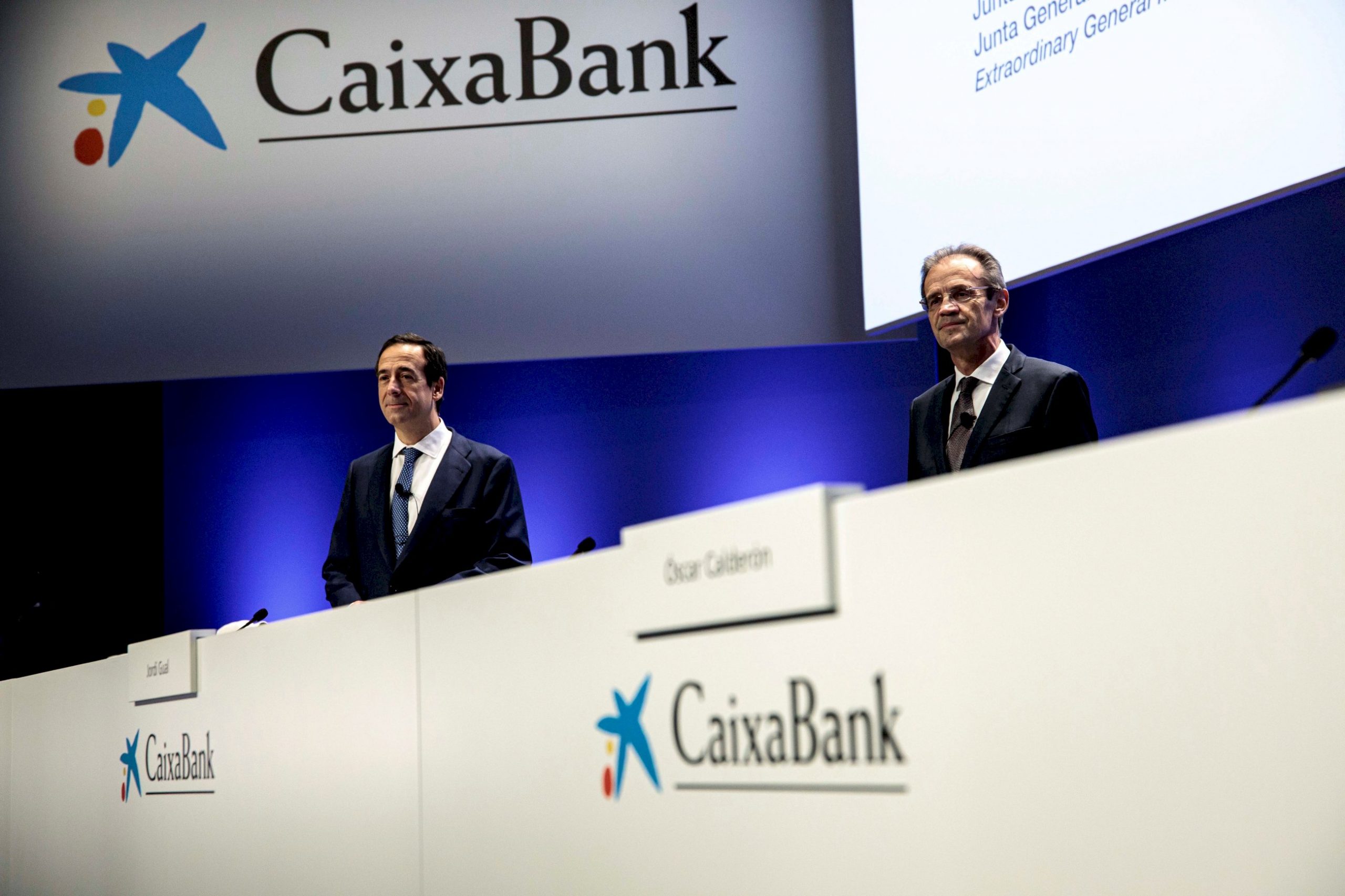 IBEX 35: Credit Suisse desvela cómo invertir ahora en bancos españoles Credit Suisse desvela cómo invertir ahora en bancos españoles María Gómez Silva