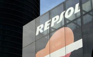 La apuesta por el diésel de Repsol impulasa el apoyo de JP Morgan a la firma, una estrategia defensiva ante la caída del crudo