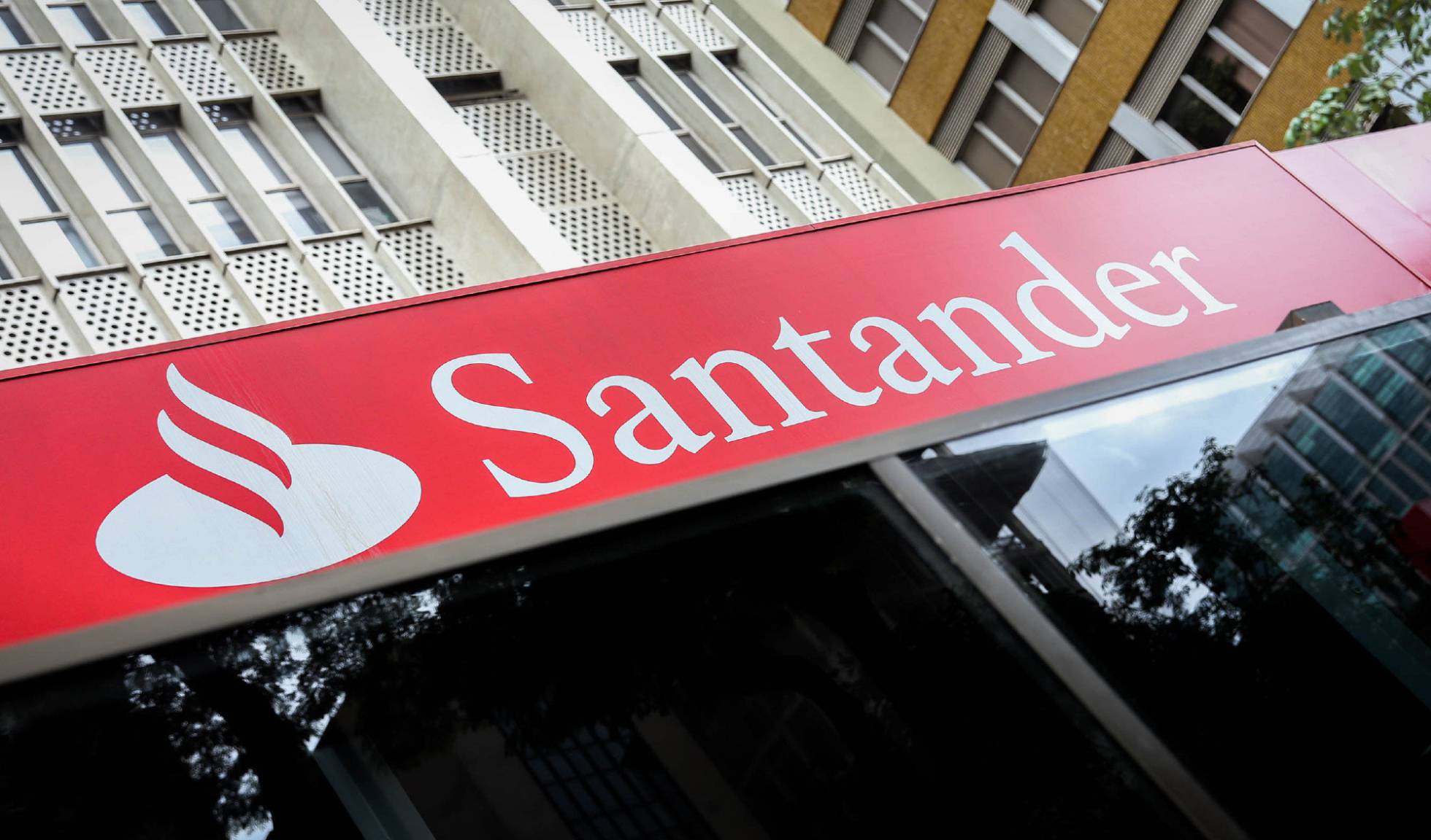 Fondos: Los 5 fondos de inversión más rentables de Banco Santander ganan un 10% | Autor del artículo: María Gómez Silva