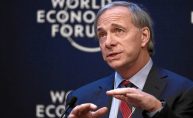 Dalio realiza un giro defensivo en sus carteras con una estrategia que busca adelantarse a la llegada de la estanflación