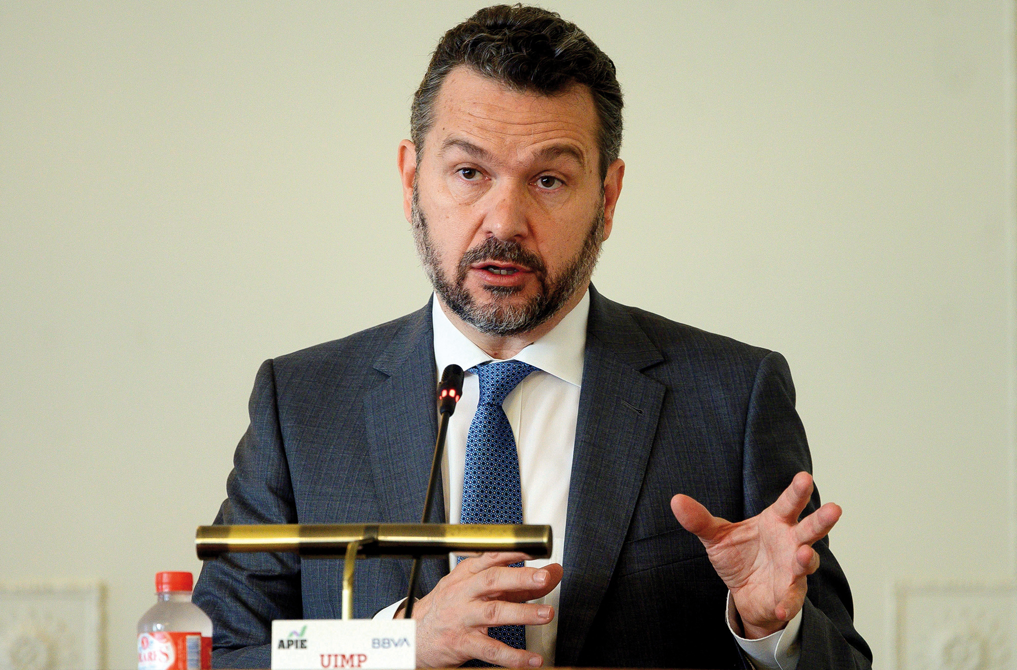 A CNMV exigirá menos das empresas que abrirem o capital