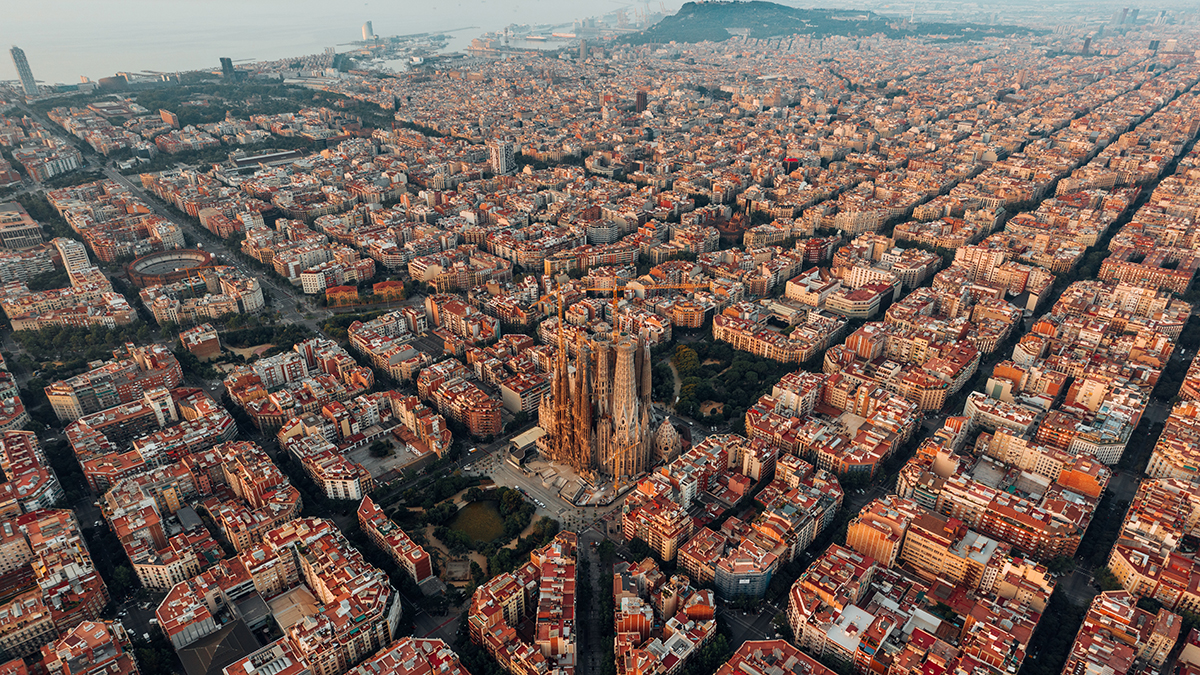 La oferta de alquiler se volatiliza en Barcelona y dispara los precios thumbnail