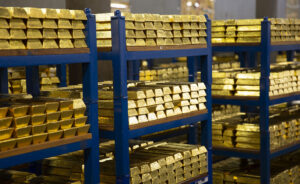 El oro se activa como el gran activo refugio como la inflación y los comerciantes del metal precioso están desbordados por la demanda