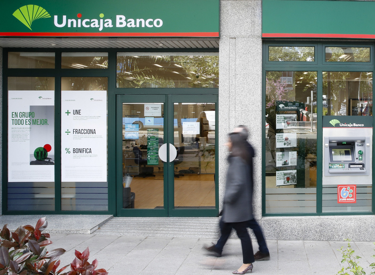 Unicaja: La Sorpresa Bancaria del IBEX 35 que Desafía a los Gigantes