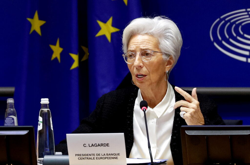 Lagarde admite un incremento del desempleo por el alza de tipos thumbnail
