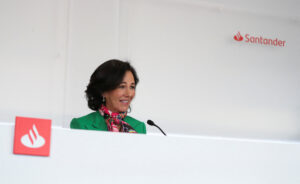 La presidenta de Santander, uno de los bancos españoles