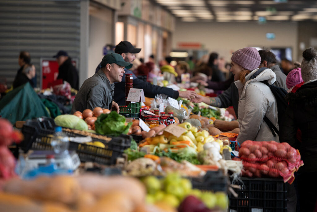 La inflación cae hasta el 3,3% pero la subyacente mantiene la presión en el 7,5% thumbnail