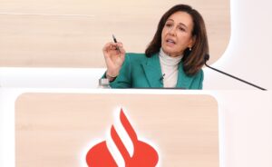 Ana Botín, presidenta de Banco Santander, la tercera entidad que más sube este año en las bolsa europea