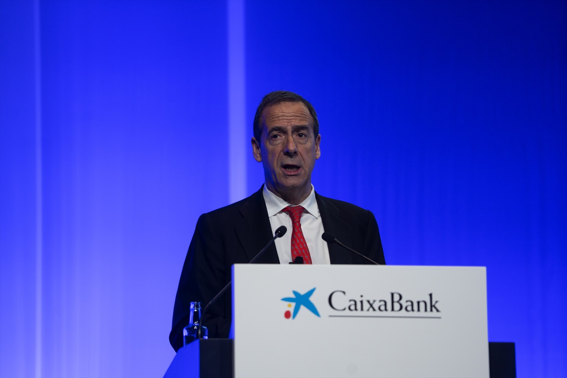Caixabank exprime su liderazgo en fondos y planes de pensiones