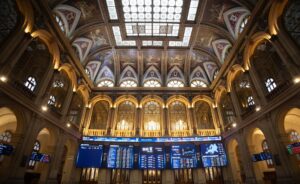 Los bancos del IBEX 35 se enfrentan a un trimestre de presión en márgenes y beneficios