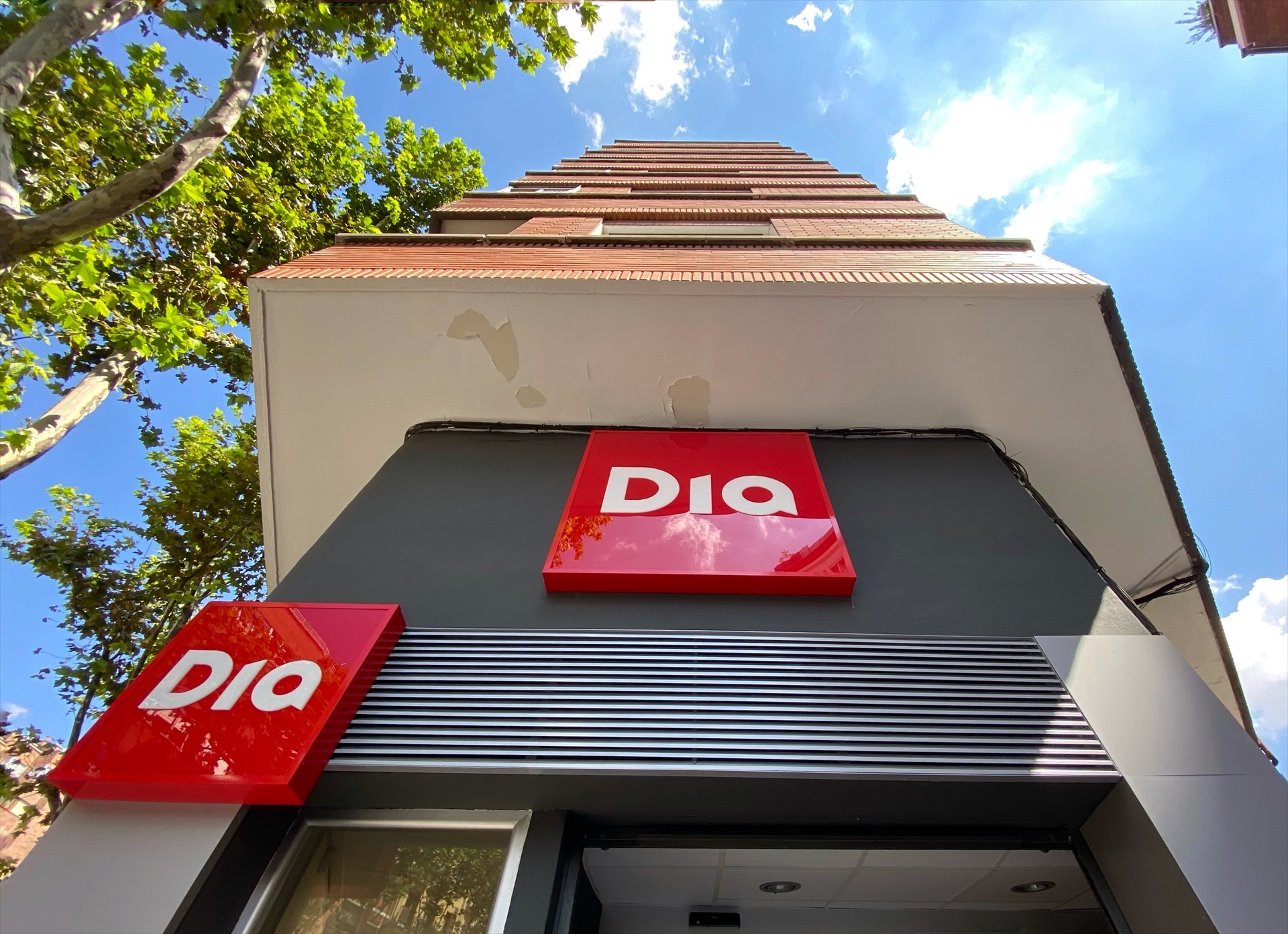 Reajuste en carteras modelo: sale DIA tras subir un 50% y entra Logista