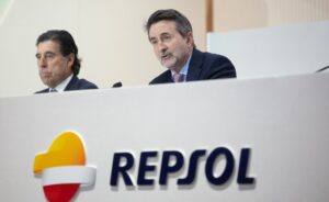 La petrolera ha reportado unos beneficios decepcionantes para los primeros nueve meses del año, a pesar de la fortaleza de su margen de refino. Aunque los expertos no dejan de confiar en Repsol