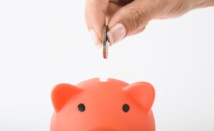 Después de la despedida de dos cuentas importantes con el fin de octubre, quedan BBVA, Santander y Caixabank