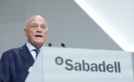 Josep Oliú, presidente de Banco Sabadell, el banco que mejor resistió la volatilidad por el miedo a la IA
