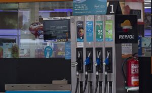 Surtidores de una gasolinerade repsol